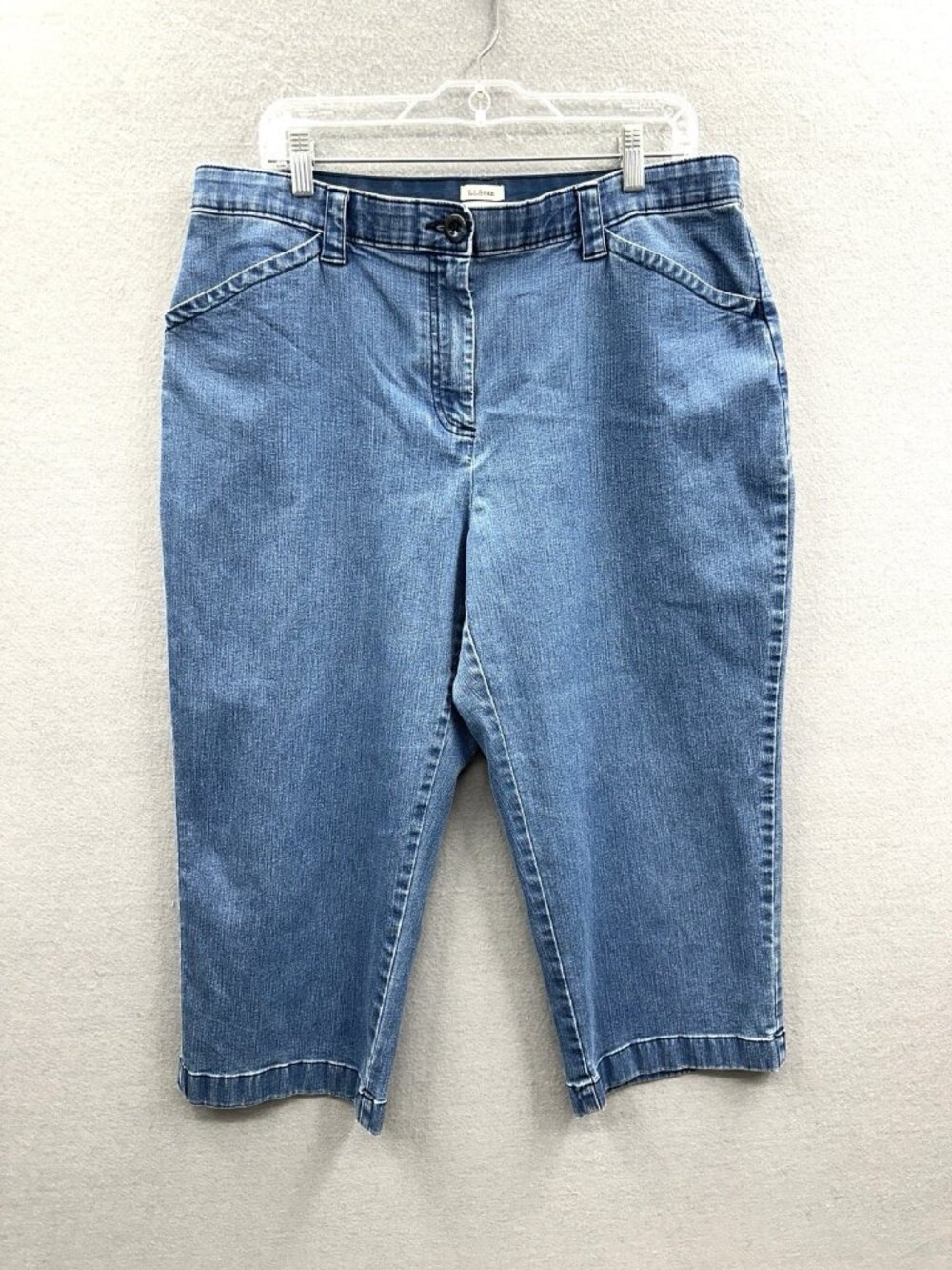 LL Bean Capri Jeans Womens 16 Petite Blue Medium Wash Classic Fit Denim Pants